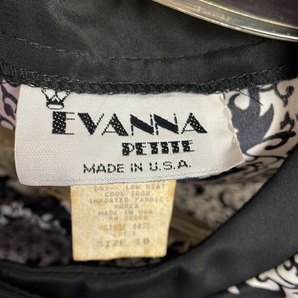 Evanna Petite Skirt Set , Size 10, Black and White Floral Print - Picture 11 of 12